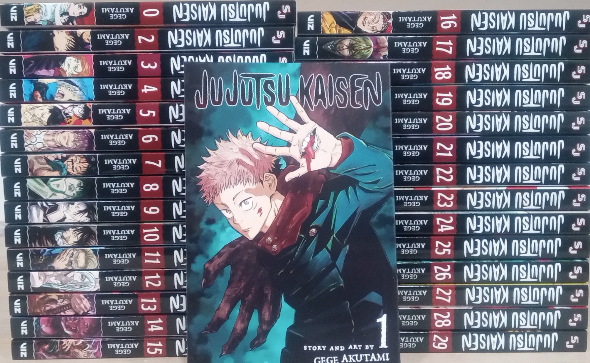 Jujutsu Kaisen Ranks #2 on U.S. Adult Graphic Nove